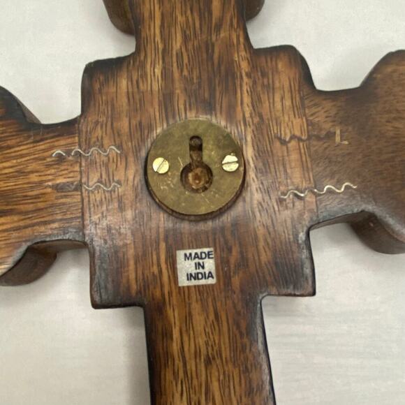 Wood Craved Detailed Cross Made in India Wall Hanging Flower Center Handmade - Picture 4 of 8